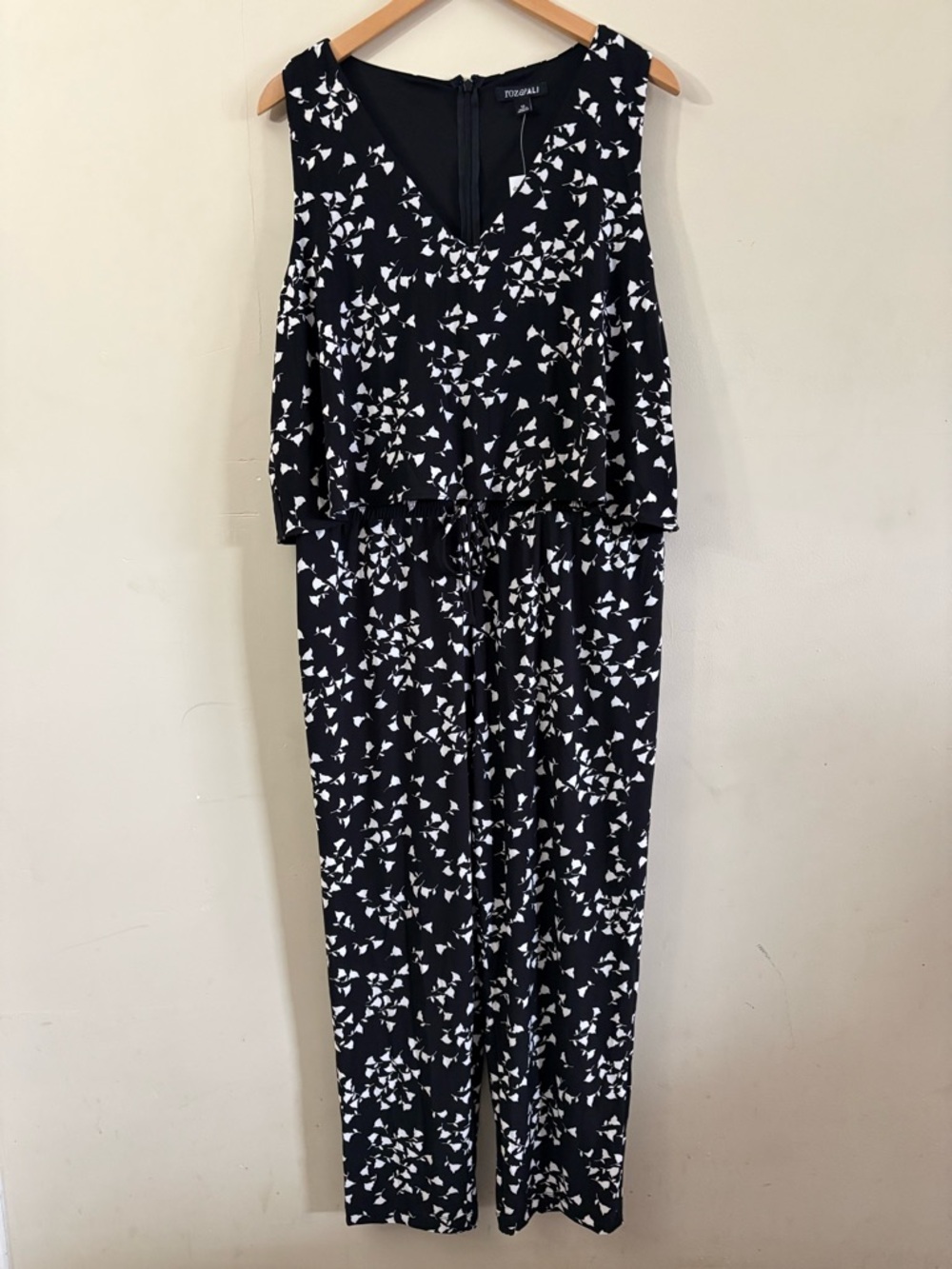 Roz & Ali Black & White Jumpsuit Size 12 New